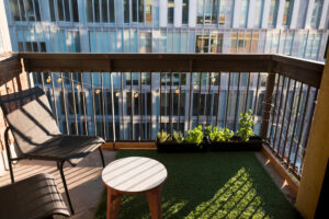 cesped-artificial-balcones-decocesped