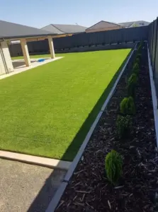 cesped-artificial-en-jardin